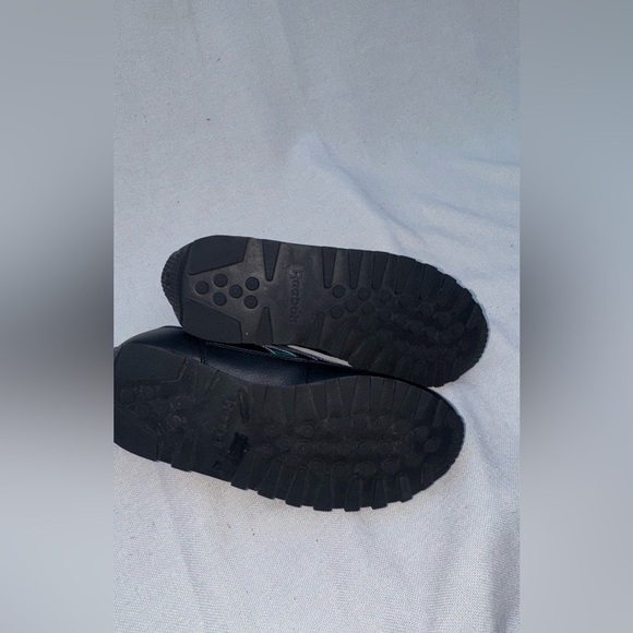 Reebok,Classic Renaissance,Womens,Black,Synthetic Sneakers,Size 8.5,Holographic - Picture 7 of 7